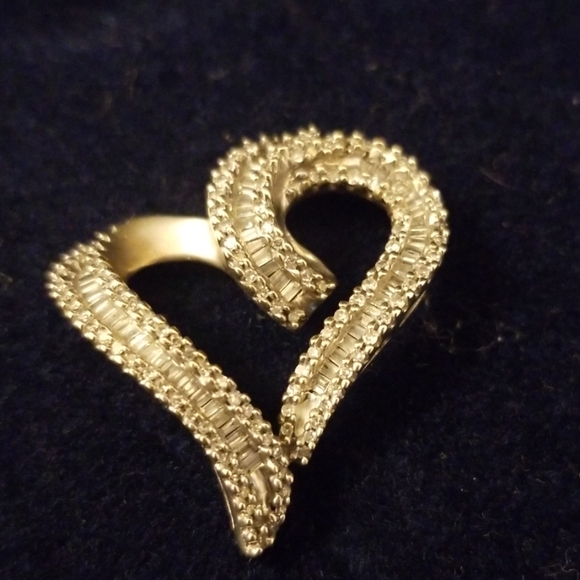 Zales CZ heart pendant - Picture 6 of 8